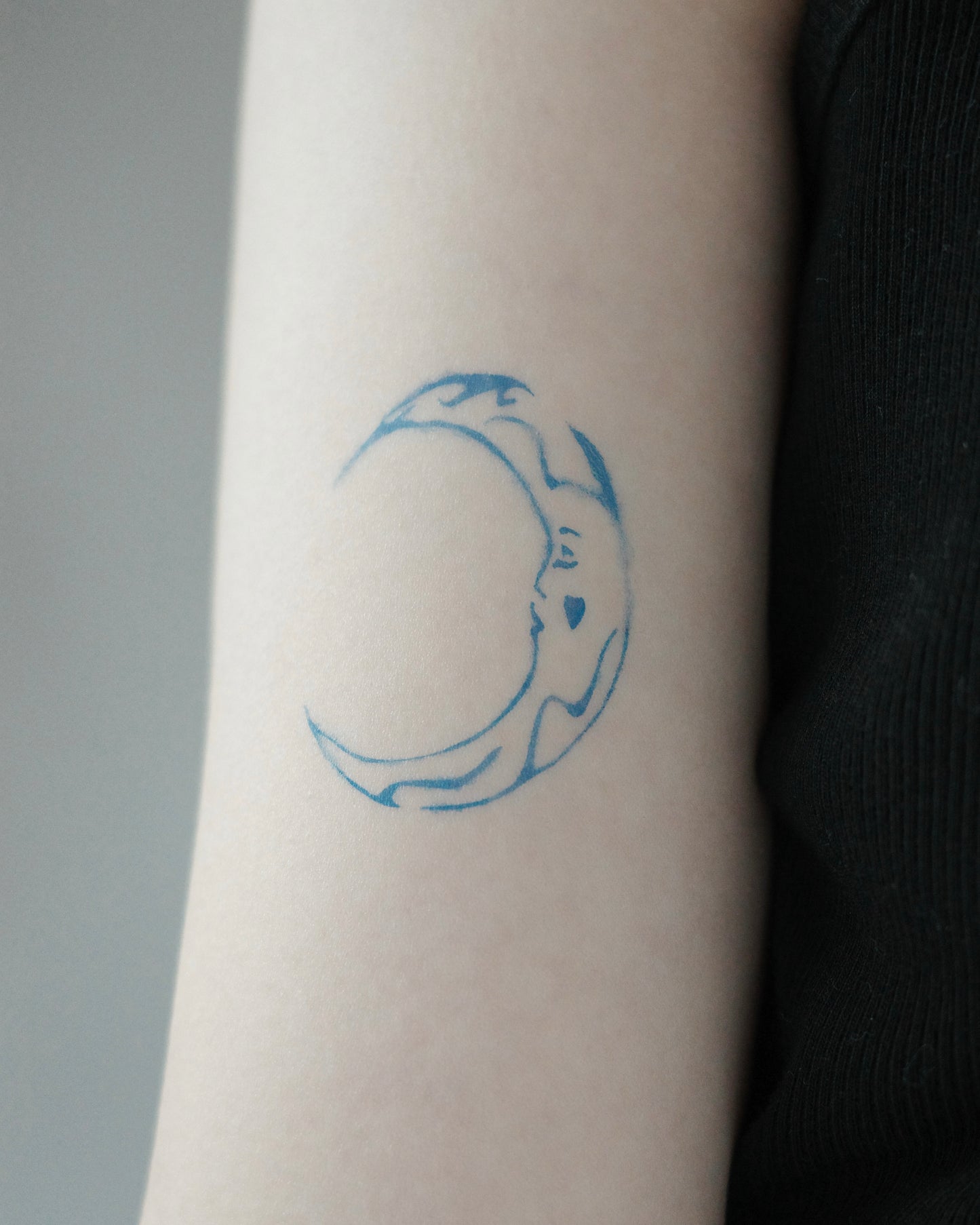 月3